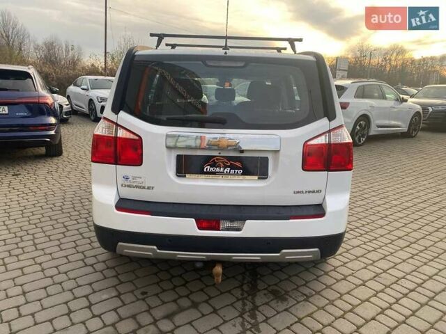 Білий Шевроле Орландо, об'ємом двигуна 1.8 л та пробігом 241 тис. км за 7900 $, фото 4 на Automoto.ua