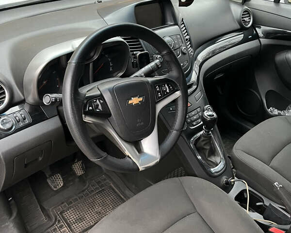 Белый Шевроле Орландо, объемом двигателя 1.4 л и пробегом 287 тыс. км за 9500 $, фото 6 на Automoto.ua