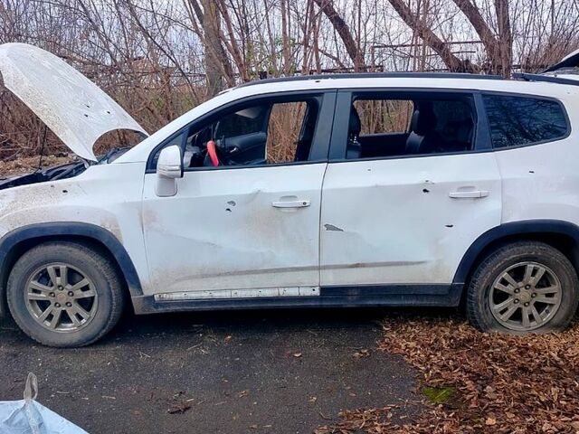 Білий Шевроле Орландо, об'ємом двигуна 2 л та пробігом 178 тис. км за 3200 $, фото 1 на Automoto.ua