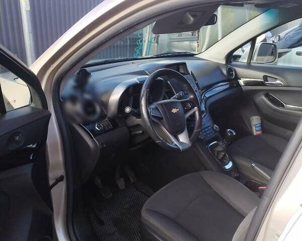 Бежевый Шевроле Орландо, объемом двигателя 1.8 л и пробегом 234 тыс. км за 8500 $, фото 8 на Automoto.ua