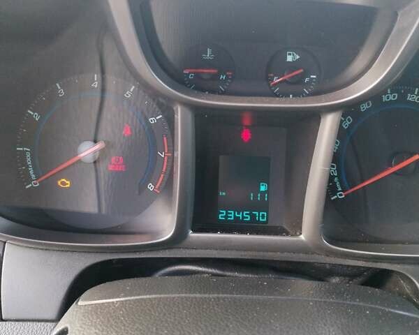 Бежевый Шевроле Орландо, объемом двигателя 1.8 л и пробегом 234 тыс. км за 8500 $, фото 12 на Automoto.ua