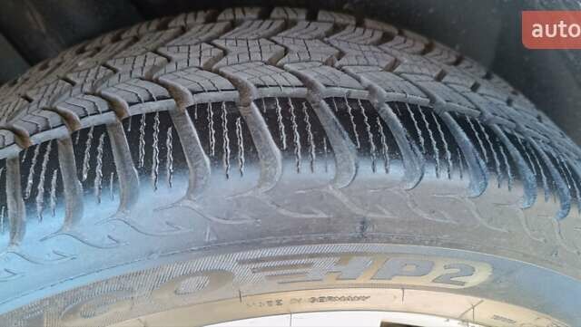 Черный Шевроле Орландо, объемом двигателя 2 л и пробегом 215 тыс. км за 8400 $, фото 5 на Automoto.ua