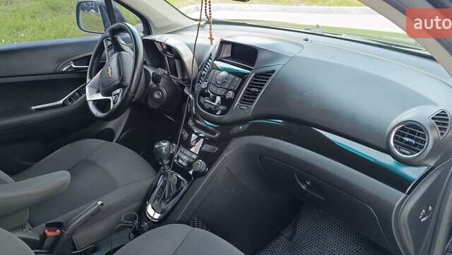 Черный Шевроле Орландо, объемом двигателя 2 л и пробегом 215 тыс. км за 8400 $, фото 11 на Automoto.ua