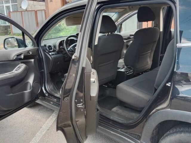 Черный Шевроле Орландо, объемом двигателя 2 л и пробегом 212 тыс. км за 8500 $, фото 3 на Automoto.ua