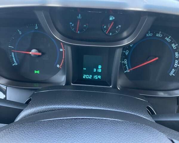 Чорний Шевроле Орландо, об'ємом двигуна 2 л та пробігом 202 тис. км за 9200 $, фото 2 на Automoto.ua