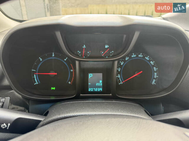 Черный Шевроле Орландо, объемом двигателя 2 л и пробегом 207 тыс. км за 8700 $, фото 29 на Automoto.ua