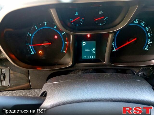 Черный Шевроле Орландо, объемом двигателя 1.8 л и пробегом 194 тыс. км за 7900 $, фото 5 на Automoto.ua