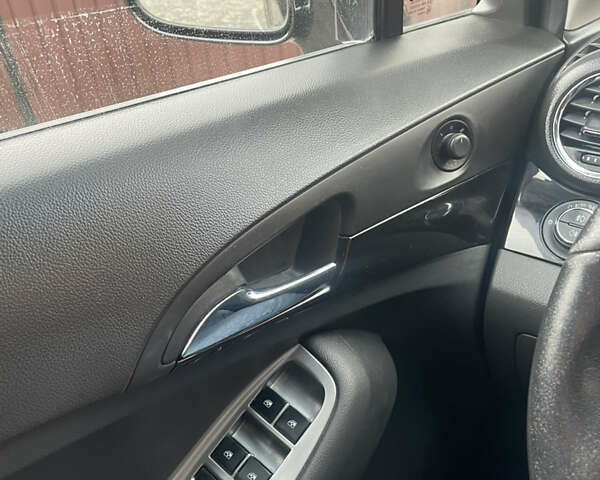 Черный Шевроле Орландо, объемом двигателя 2 л и пробегом 292 тыс. км за 8200 $, фото 33 на Automoto.ua