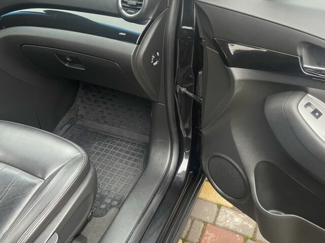 Черный Шевроле Орландо, объемом двигателя 2 л и пробегом 292 тыс. км за 8200 $, фото 7 на Automoto.ua