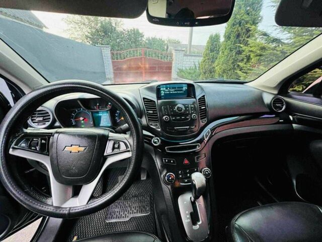 Черный Шевроле Орландо, объемом двигателя 2 л и пробегом 290 тыс. км за 11600 $, фото 6 на Automoto.ua