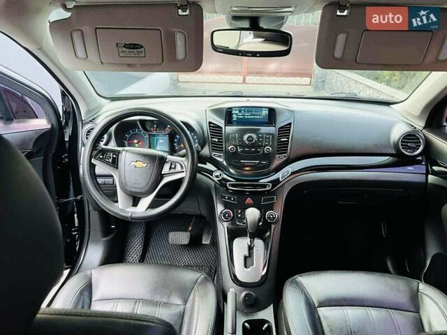 Черный Шевроле Орландо, объемом двигателя 2 л и пробегом 290 тыс. км за 11600 $, фото 3 на Automoto.ua