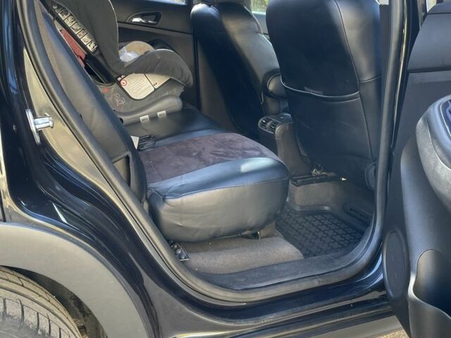 Шевроле Орландо 2011 в Одессе на Automoto.ua Черный Шевроле Орландо, объемом двигателя 2 л и пробегом 296 тыс. км за 8500 $, фото 14 на Automoto.ua