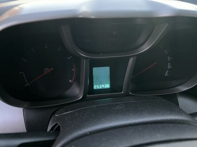 Черный Шевроле Орландо, объемом двигателя 1.8 л и пробегом 3 тыс. км за 10000 $, фото 6 на Automoto.ua