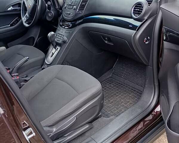 Коричневый Шевроле Орландо, объемом двигателя 2 л и пробегом 317 тыс. км за 9800 $, фото 1 на Automoto.ua