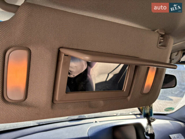 Коричневый Шевроле Орландо, объемом двигателя 2 л и пробегом 317 тыс. км за 9200 $, фото 17 на Automoto.ua
