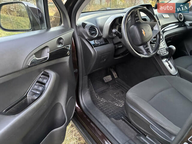 Коричневый Шевроле Орландо, объемом двигателя 2 л и пробегом 317 тыс. км за 9200 $, фото 11 на Automoto.ua