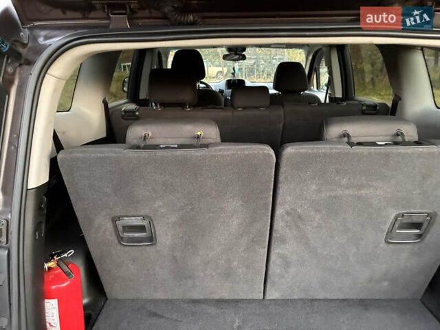 Коричневый Шевроле Орландо, объемом двигателя 2 л и пробегом 317 тыс. км за 9200 $, фото 3 на Automoto.ua