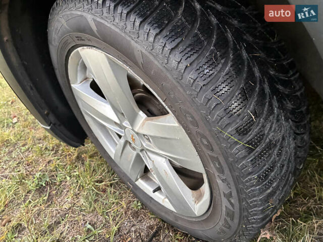 Коричневый Шевроле Орландо, объемом двигателя 2 л и пробегом 317 тыс. км за 9200 $, фото 8 на Automoto.ua