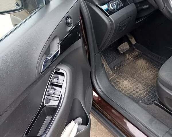 Коричневый Шевроле Орландо, объемом двигателя 2 л и пробегом 317 тыс. км за 9800 $, фото 9 на Automoto.ua