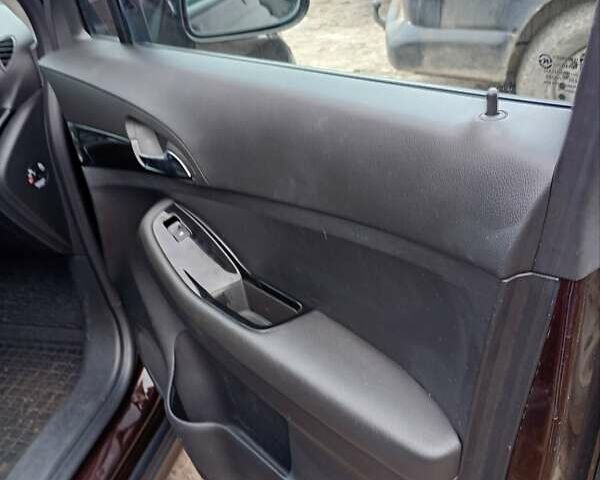 Коричневый Шевроле Орландо, объемом двигателя 2 л и пробегом 317 тыс. км за 9800 $, фото 2 на Automoto.ua