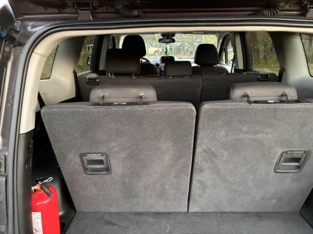 Коричневый Шевроле Орландо, объемом двигателя 2 л и пробегом 317 тыс. км за 9300 $, фото 5 на Automoto.ua