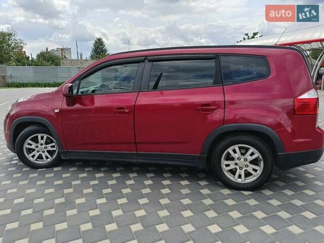 Красный Шевроле Орландо, объемом двигателя 1.8 л и пробегом 233 тыс. км за 9199 $, фото 4 на Automoto.ua