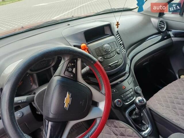 Красный Шевроле Орландо, объемом двигателя 1.8 л и пробегом 233 тыс. км за 9199 $, фото 13 на Automoto.ua