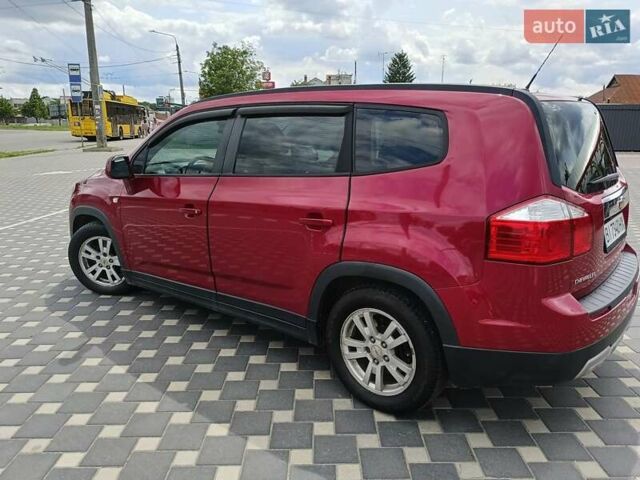 Красный Шевроле Орландо, объемом двигателя 1.8 л и пробегом 233 тыс. км за 9199 $, фото 3 на Automoto.ua