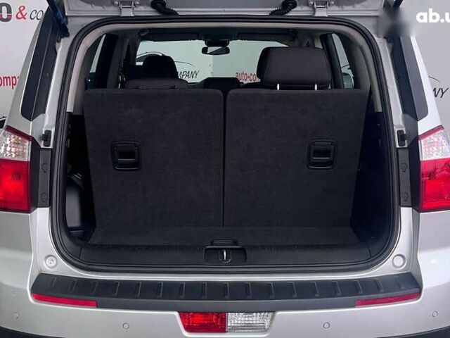 Шевроле Орландо, объемом двигателя 2 л и пробегом 127 тыс. км за 12850 $, фото 4 на Automoto.ua