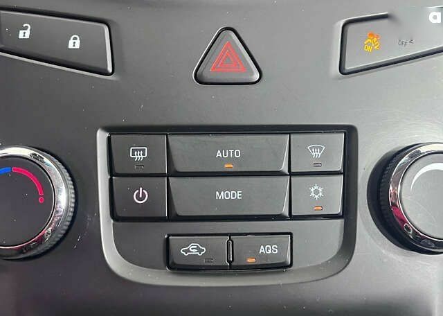 Шевроле Орландо, объемом двигателя 2 л и пробегом 127 тыс. км за 12850 $, фото 17 на Automoto.ua