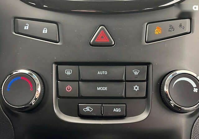 Шевроле Орландо, объемом двигателя 2 л и пробегом 166 тыс. км за 11850 $, фото 21 на Automoto.ua