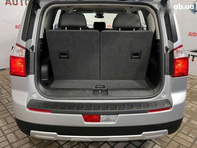 Шевроле Орландо, объемом двигателя 2 л и пробегом 166 тыс. км за 11850 $, фото 4 на Automoto.ua