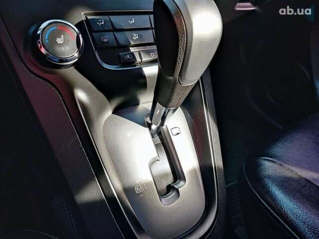 Шевроле Орландо, об'ємом двигуна 2 л та пробігом 212 тис. км за 10490 $, фото 21 на Automoto.ua