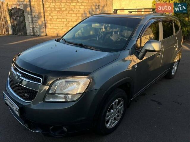 Серый Шевроле Орландо, объемом двигателя 1.8 л и пробегом 245 тыс. км за 9500 $, фото 4 на Automoto.ua