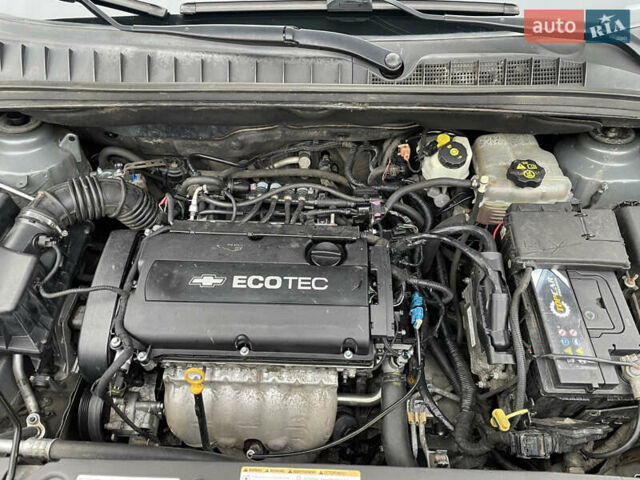 Сірий Шевроле Орландо, об'ємом двигуна 1.8 л та пробігом 192 тис. км за 9800 $, фото 16 на Automoto.ua