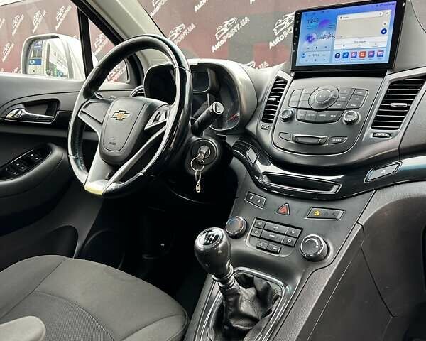 Серый Шевроле Орландо, объемом двигателя 2 л и пробегом 215 тыс. км за 8700 $, фото 11 на Automoto.ua