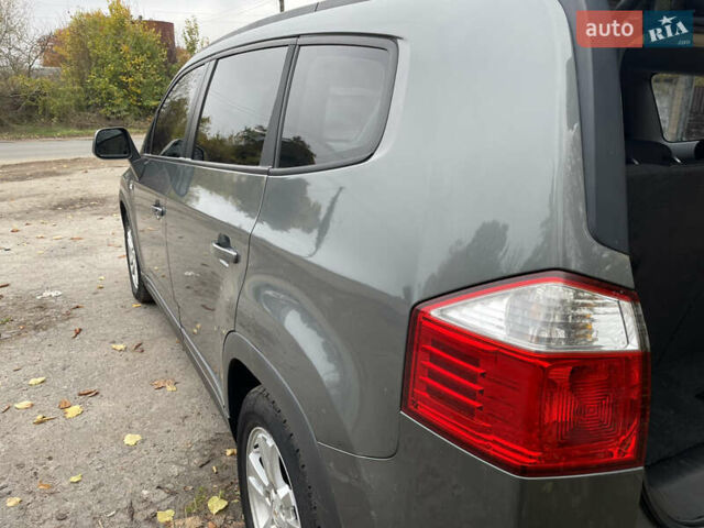 Сірий Шевроле Орландо, об'ємом двигуна 1.8 л та пробігом 192 тис. км за 9800 $, фото 10 на Automoto.ua