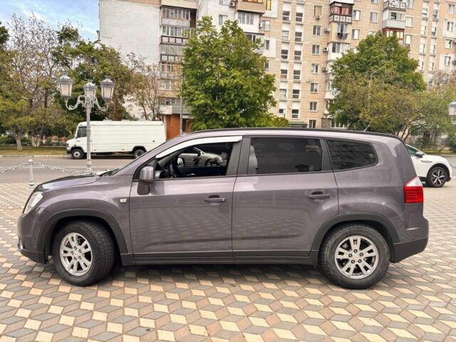 Серый Шевроле Орландо, объемом двигателя 2 л и пробегом 166 тыс. км за 8500 $, фото 2 на Automoto.ua