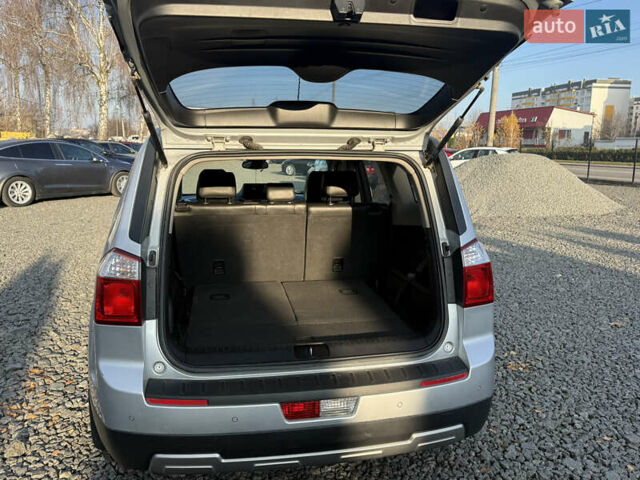 Серый Шевроле Орландо, объемом двигателя 2 л и пробегом 249 тыс. км за 9200 $, фото 4 на Automoto.ua