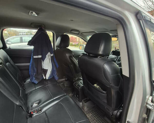 Сірий Шевроле Орландо, об'ємом двигуна 2 л та пробігом 187 тис. км за 8800 $, фото 8 на Automoto.ua