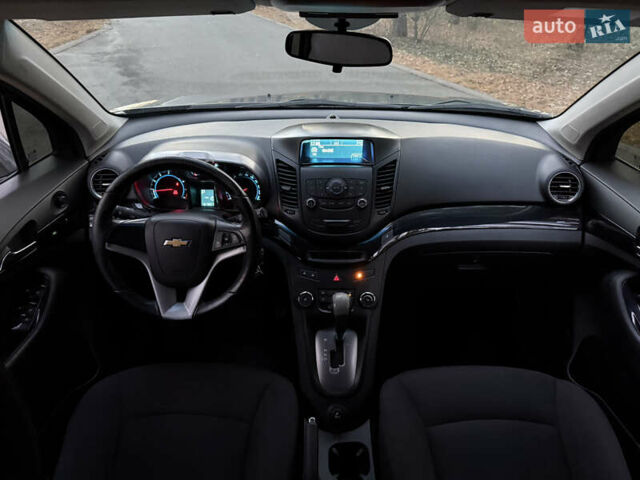 Сірий Шевроле Орландо, об'ємом двигуна 1.8 л та пробігом 167 тис. км за 8600 $, фото 8 на Automoto.ua