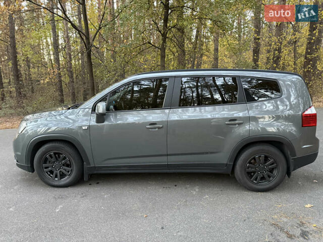 Сірий Шевроле Орландо, об'ємом двигуна 1.8 л та пробігом 167 тис. км за 8600 $, фото 4 на Automoto.ua