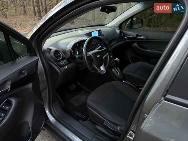 Сірий Шевроле Орландо, об'ємом двигуна 1.8 л та пробігом 167 тис. км за 8600 $, фото 14 на Automoto.ua