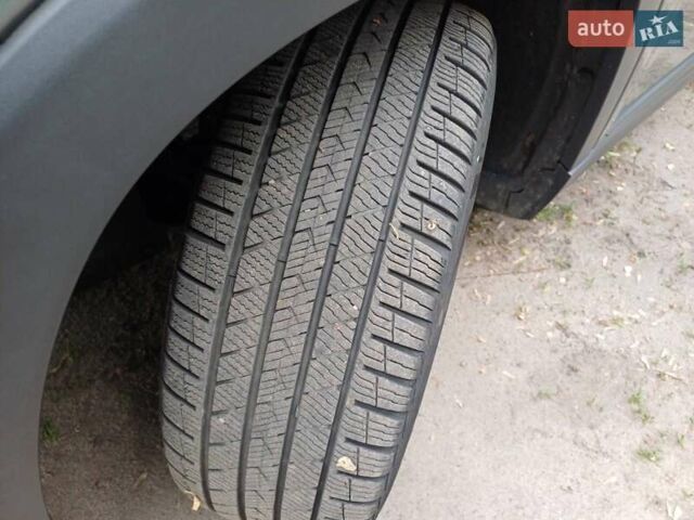 Серый Шевроле Орландо, объемом двигателя 1.8 л и пробегом 177 тыс. км за 10000 $, фото 25 на Automoto.ua