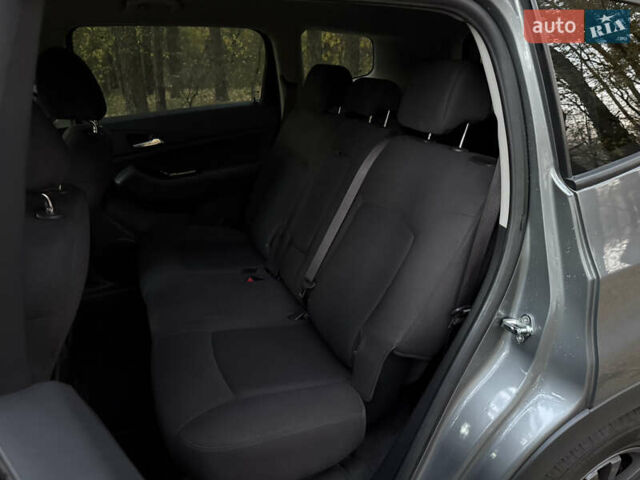 Сірий Шевроле Орландо, об'ємом двигуна 1.8 л та пробігом 167 тис. км за 8600 $, фото 17 на Automoto.ua