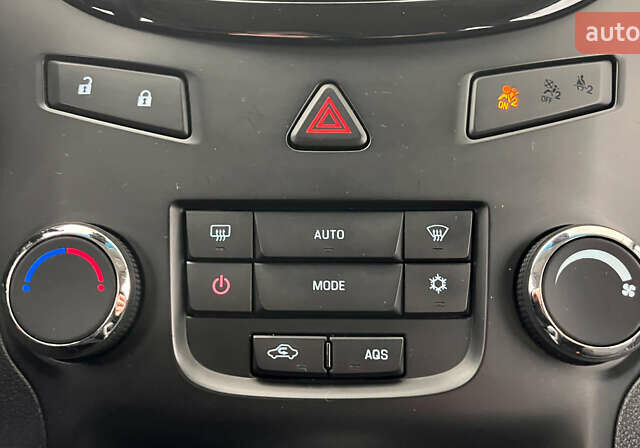 Серый Шевроле Орландо, объемом двигателя 2 л и пробегом 166 тыс. км за 11850 $, фото 21 на Automoto.ua