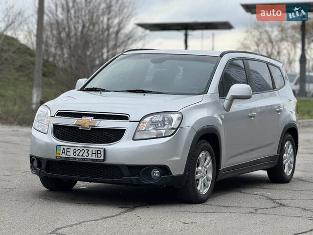 Серый Шевроле Орландо, объемом двигателя 1.8 л и пробегом 186 тыс. км за 8700 $, фото 2 на Automoto.ua