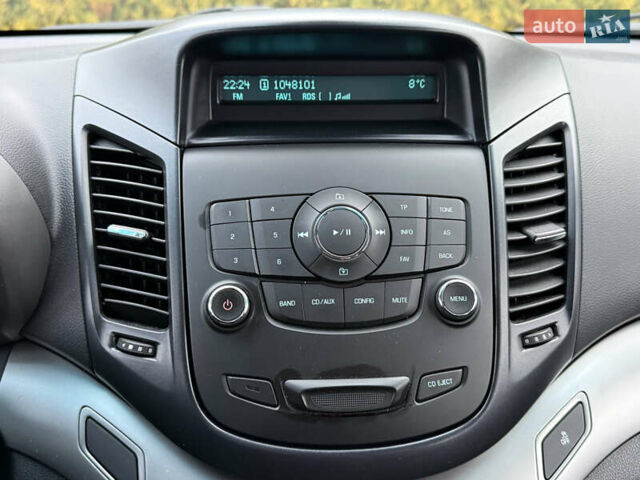 Серый Шевроле Орландо, объемом двигателя 1.8 л и пробегом 217 тыс. км за 7500 $, фото 45 на Automoto.ua