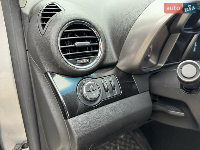 Серый Шевроле Орландо, объемом двигателя 1.8 л и пробегом 186 тыс. км за 8700 $, фото 12 на Automoto.ua