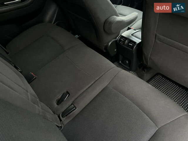 Серый Шевроле Орландо, объемом двигателя 2 л и пробегом 199 тыс. км за 8500 $, фото 18 на Automoto.ua